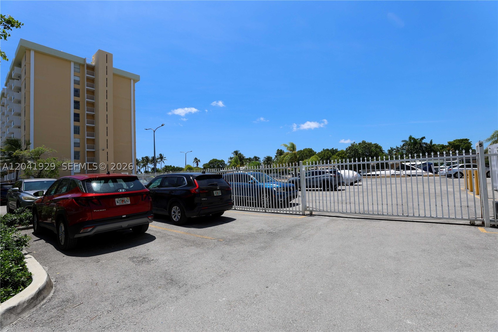KEYSTONE TOWERS CONDO - Residential
