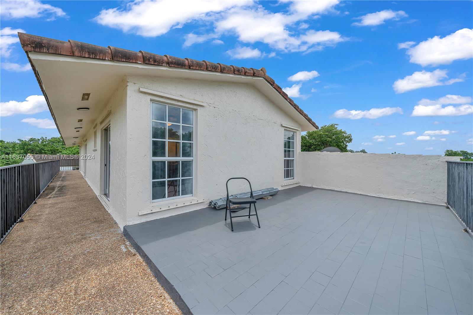 REDLANDS - Residential