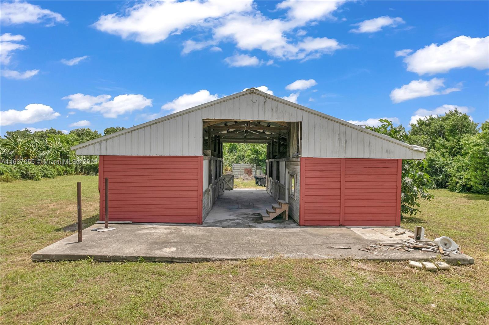 REDLANDS - Residential