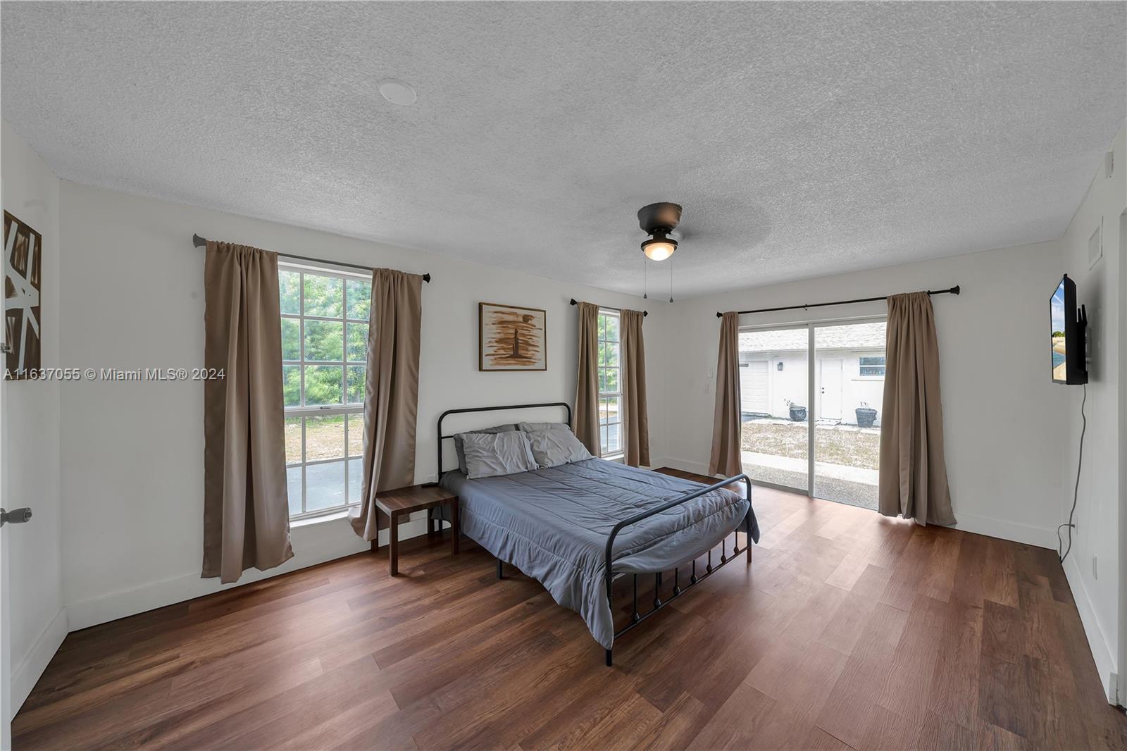 REDLANDS - Residential