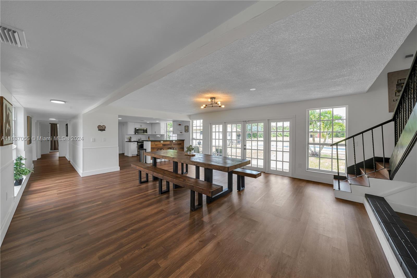 REDLANDS - Residential