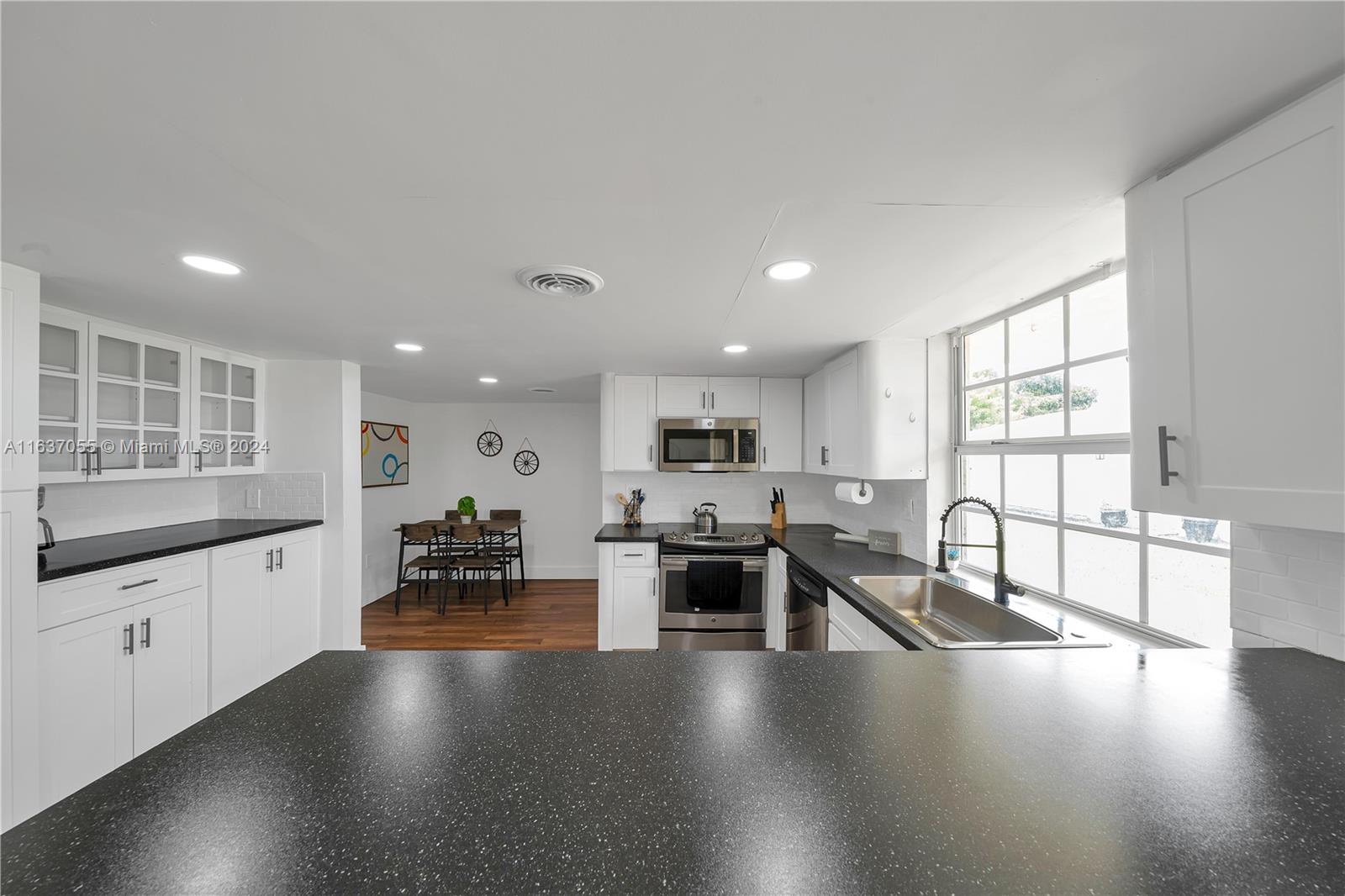 REDLANDS - Residential