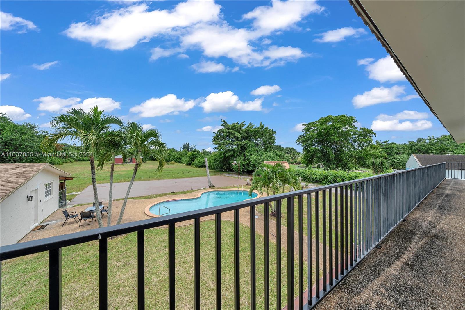 REDLANDS - Residential