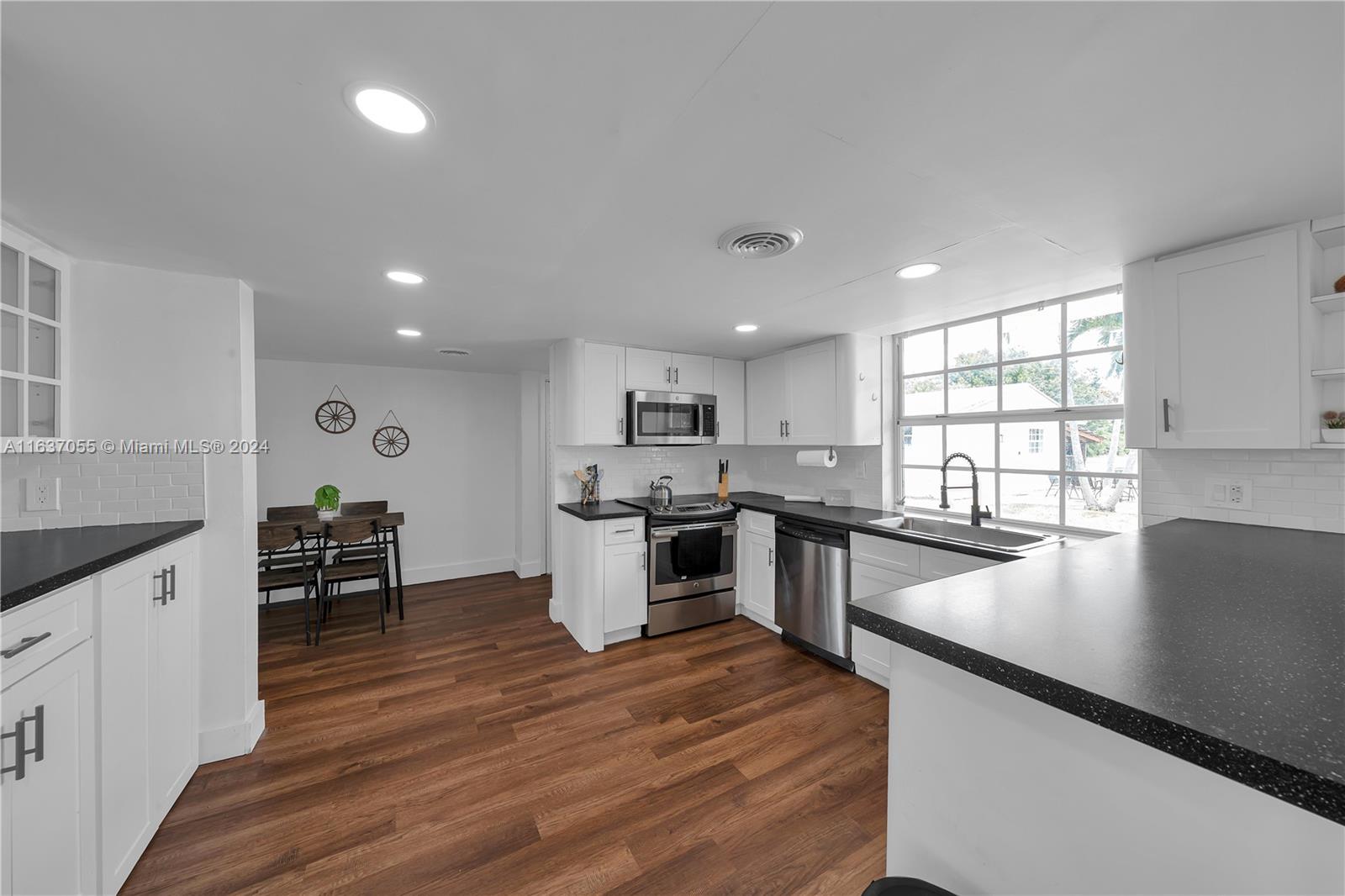 REDLANDS - Residential