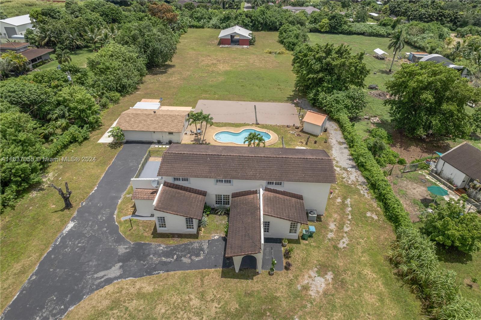 REDLANDS - Residential