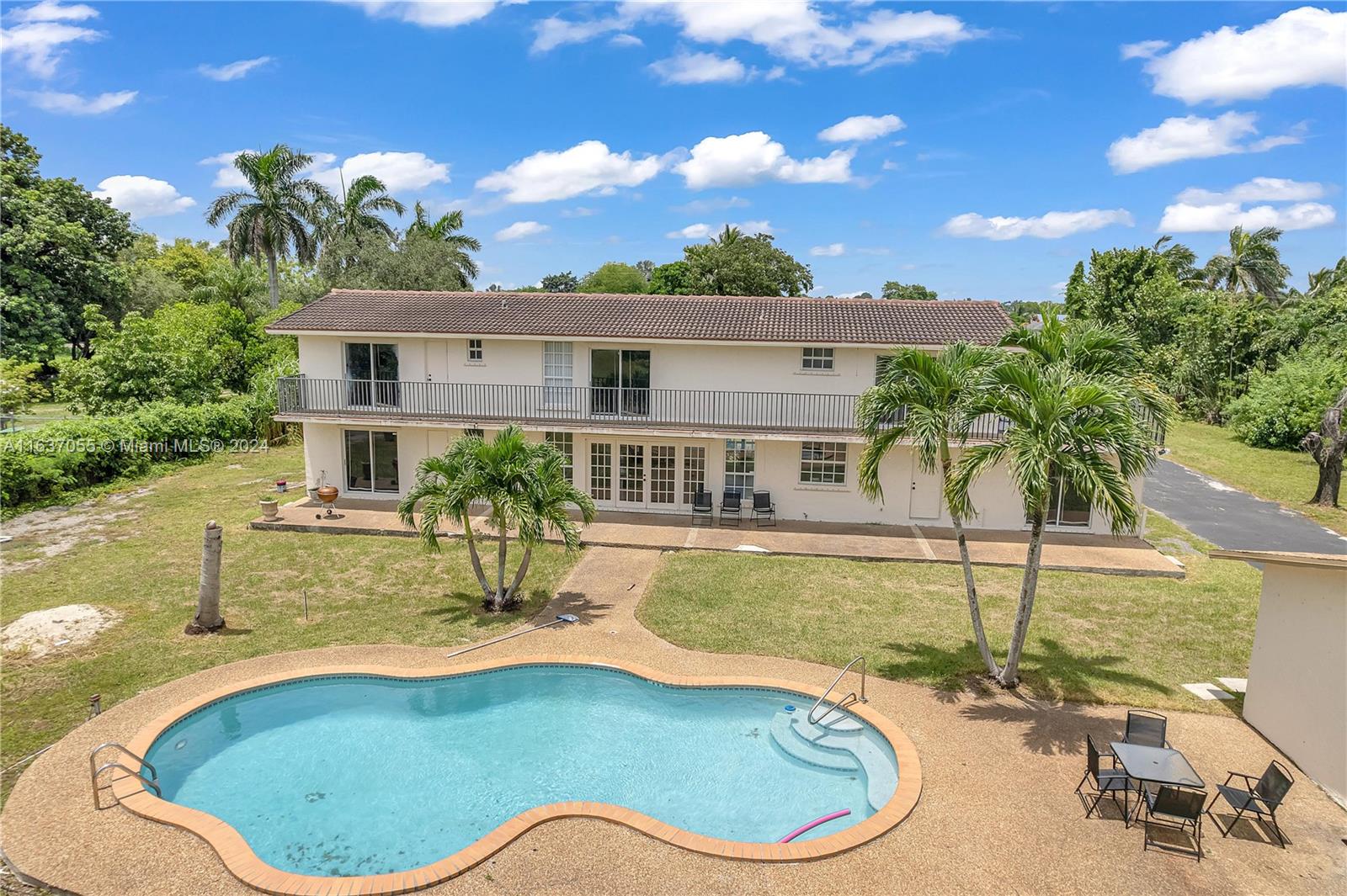 REDLANDS - Residential