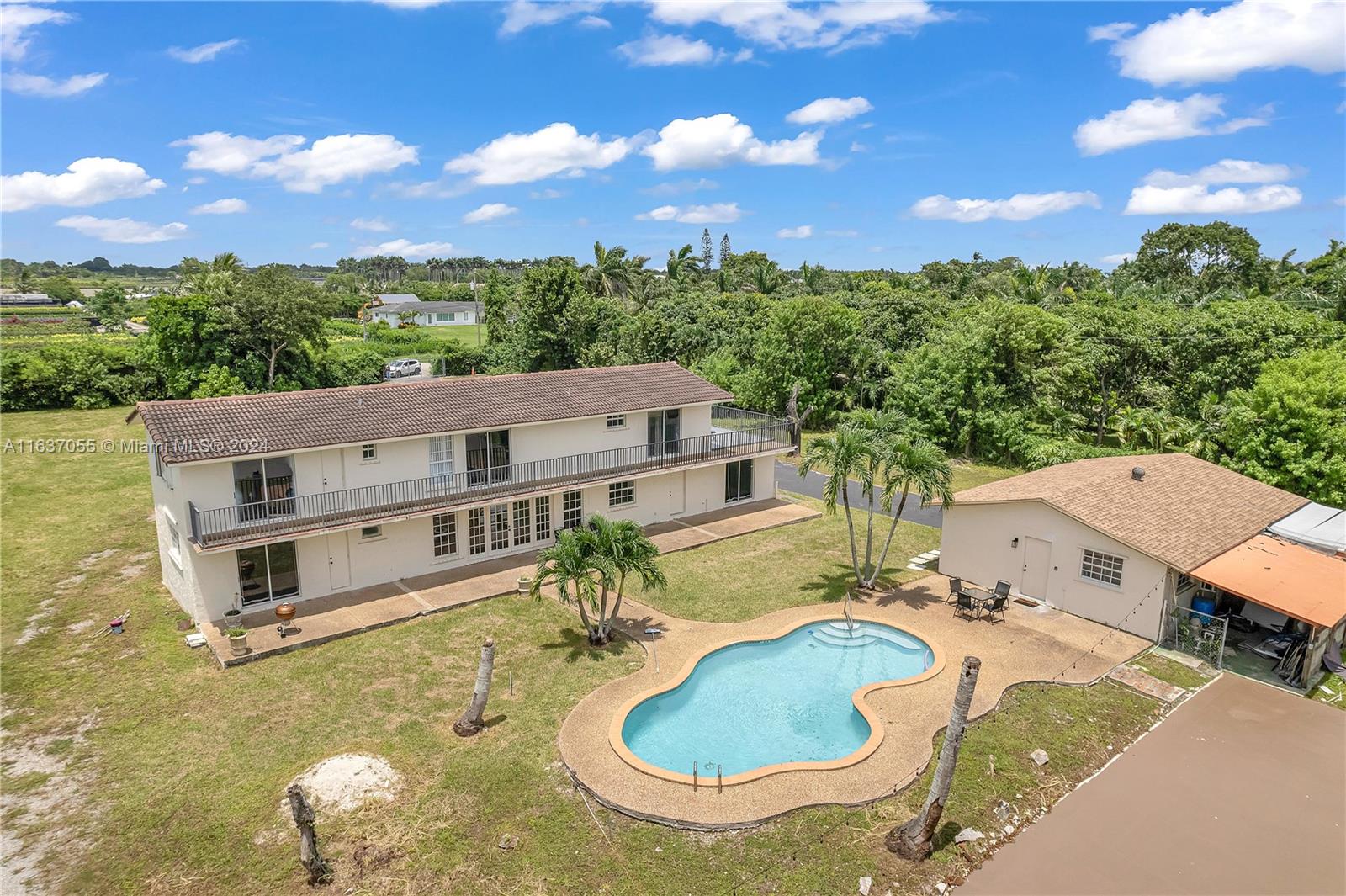 REDLANDS - Residential