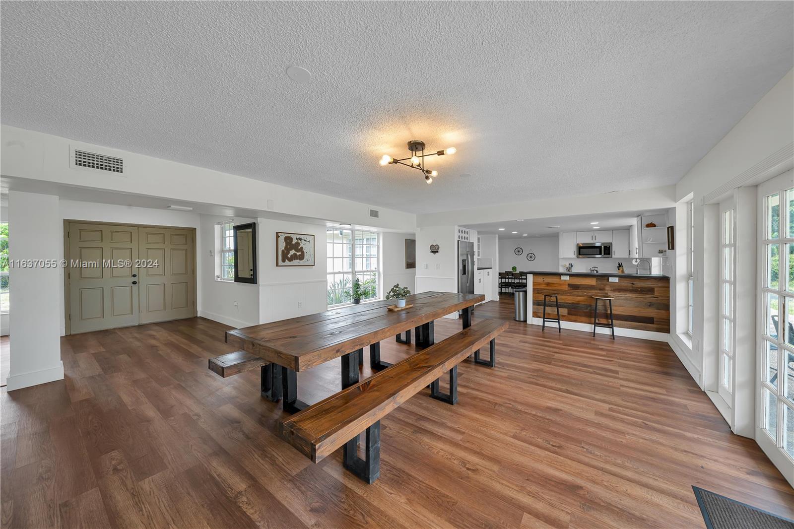 REDLANDS - Residential