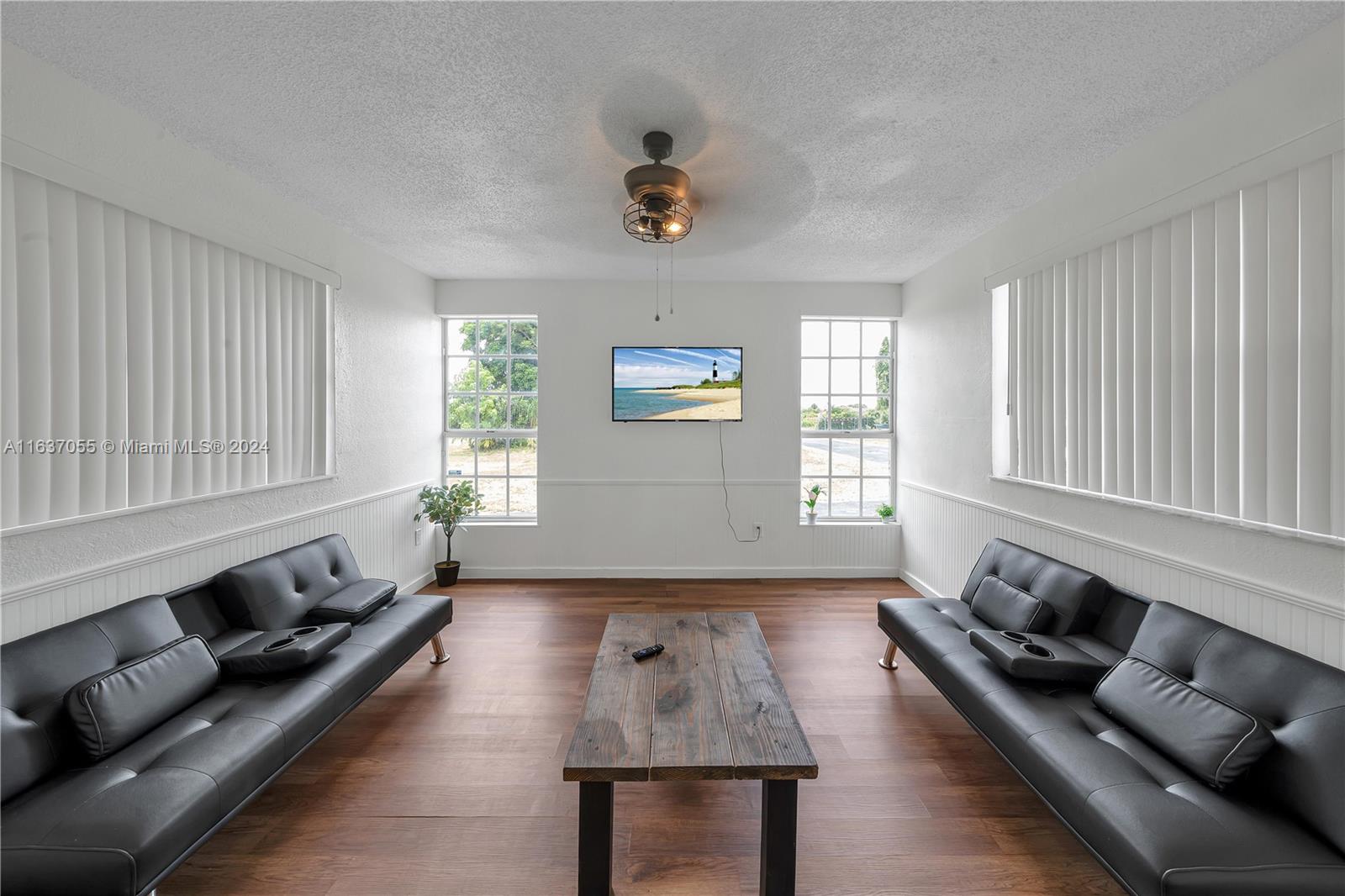 REDLANDS - Residential