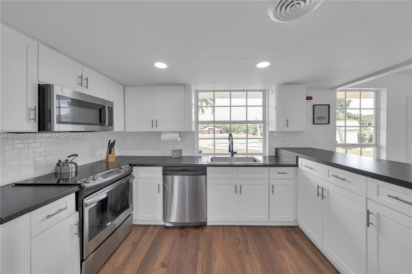 REDLANDS - Residential