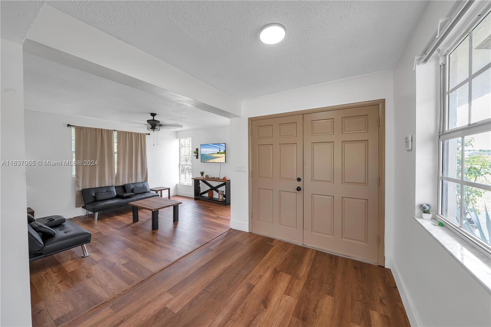 REDLANDS - Residential
