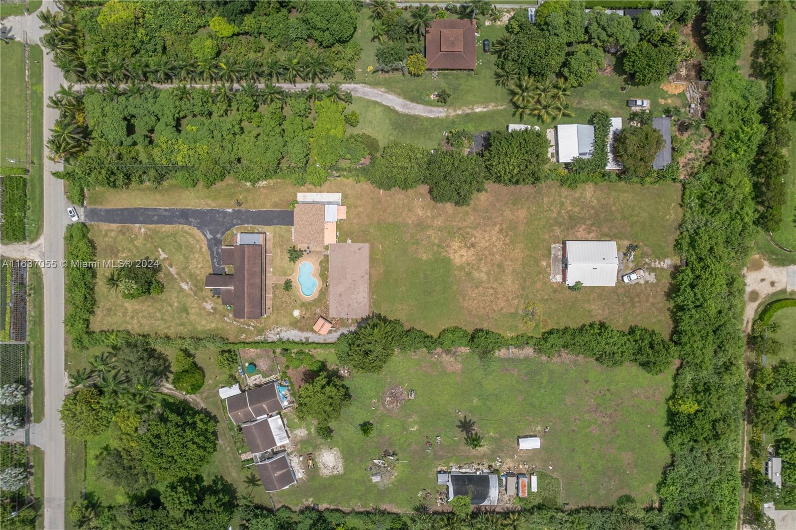 REDLANDS - Residential