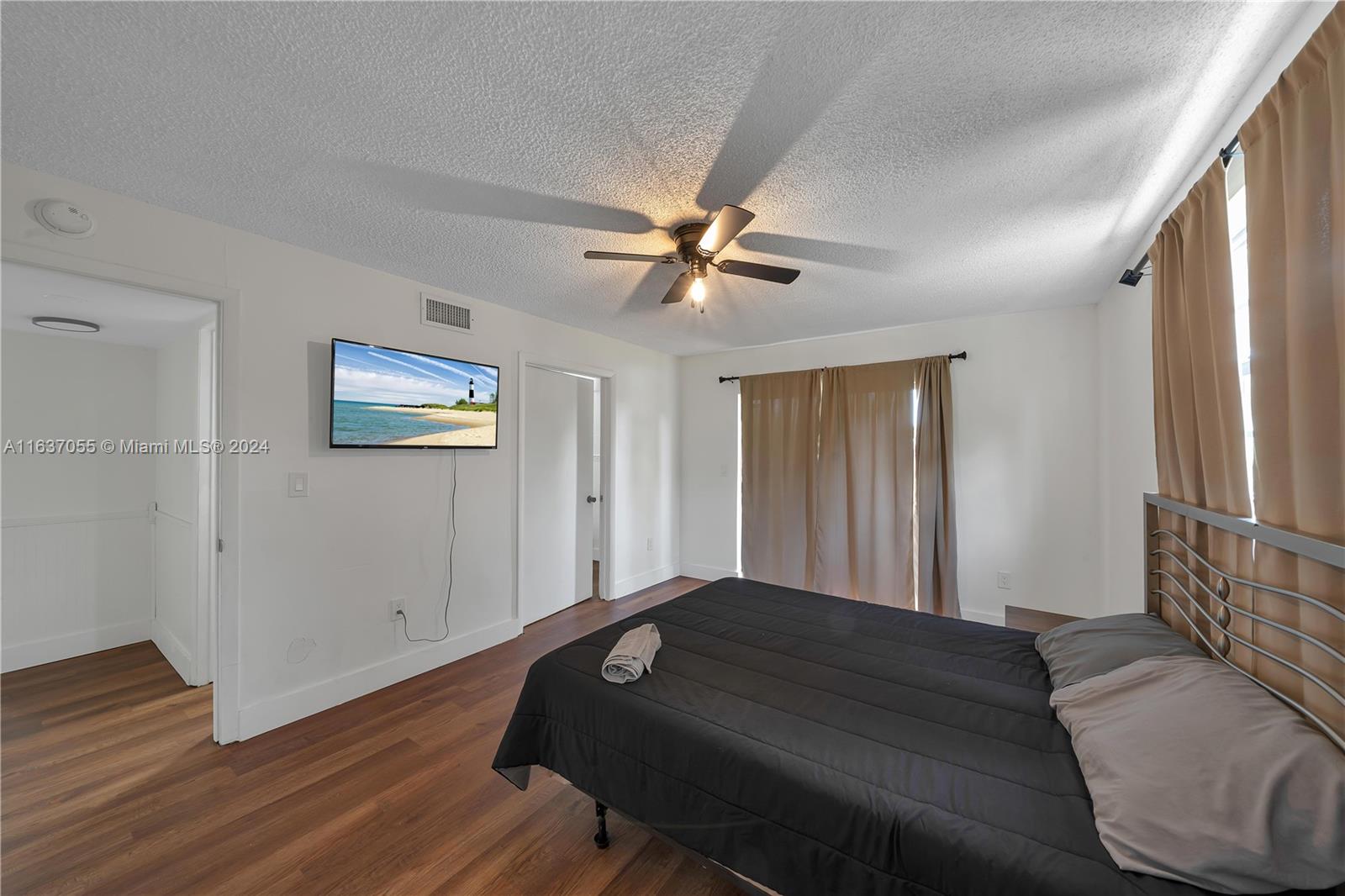 REDLANDS - Residential