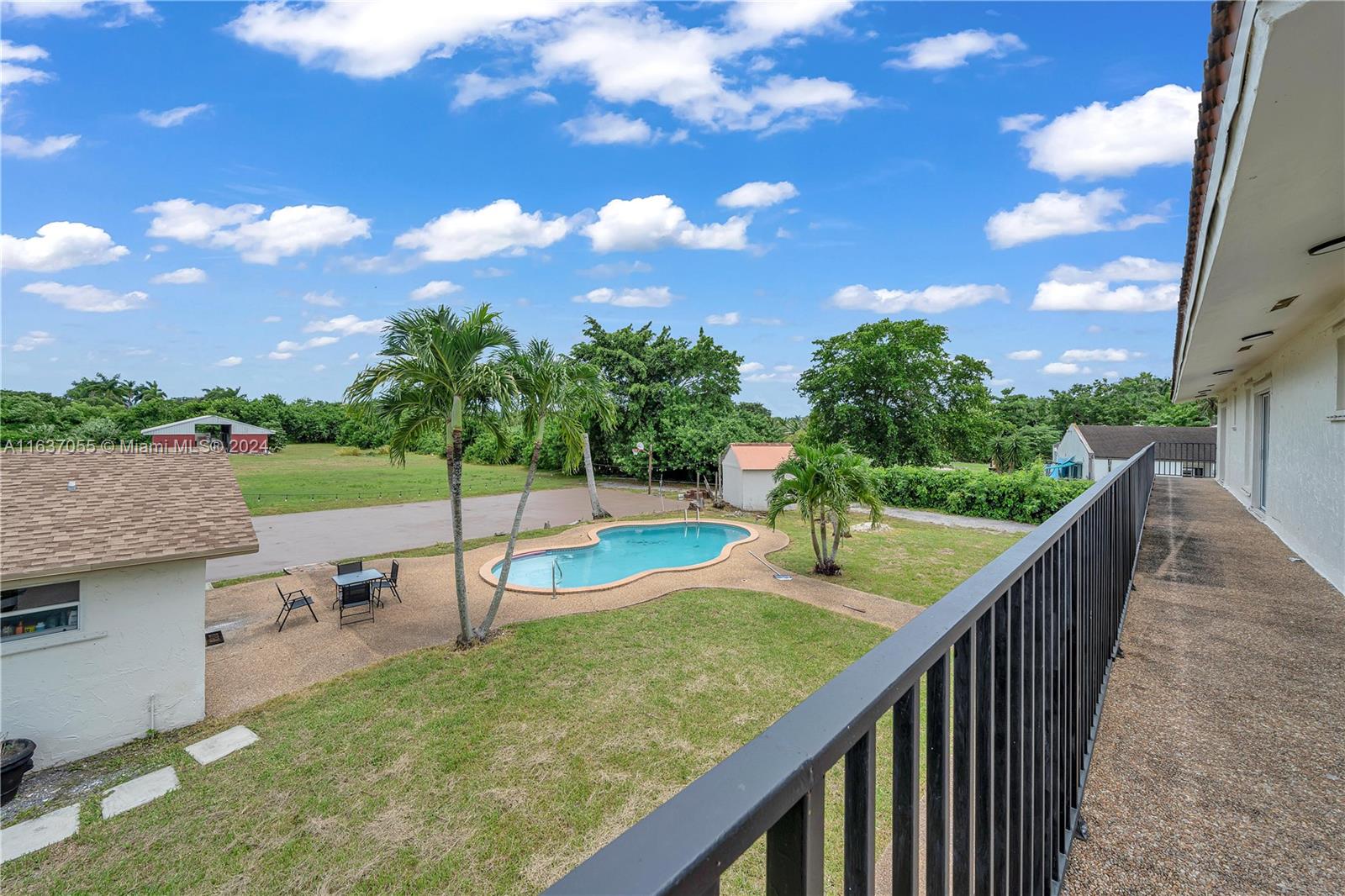 REDLANDS - Residential