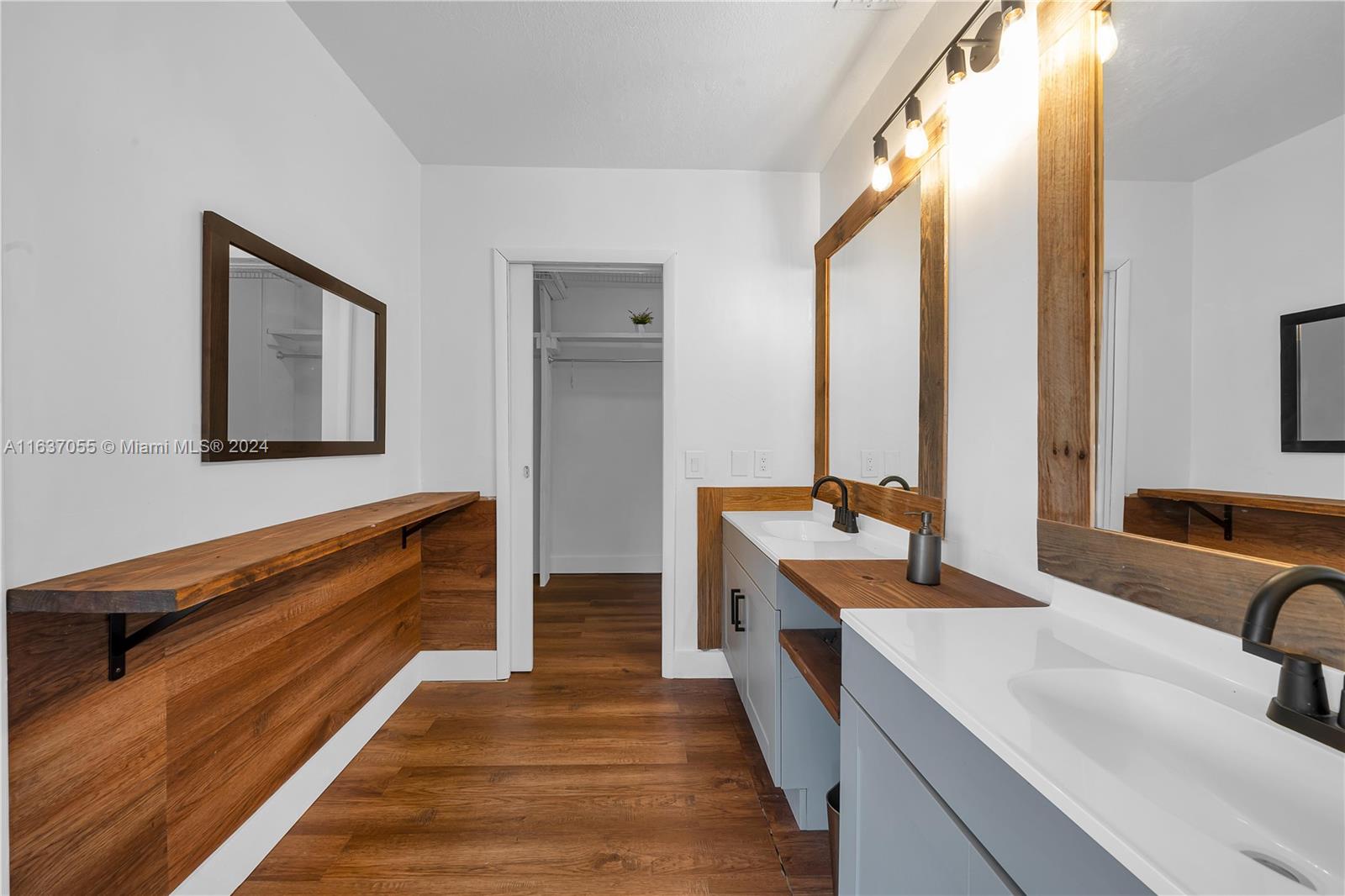 REDLANDS - Residential