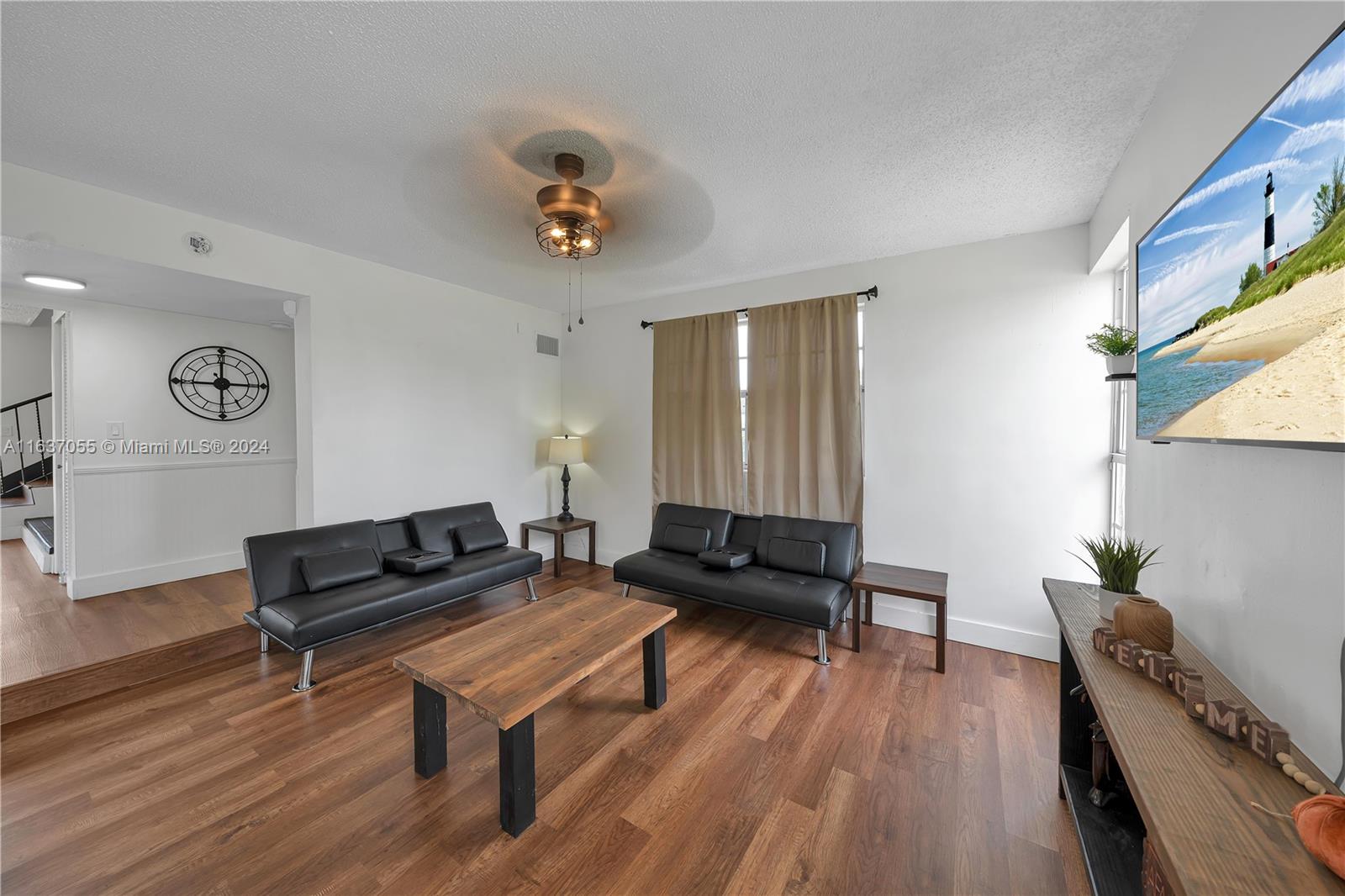 REDLANDS - Residential