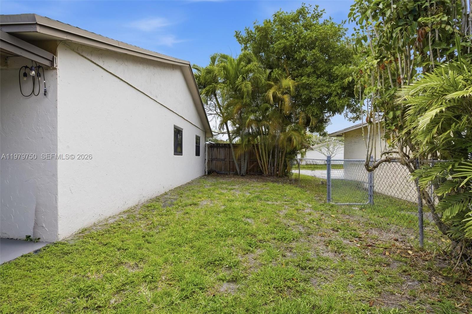 NORTH LAUDERDALE VILLAGE - Residential