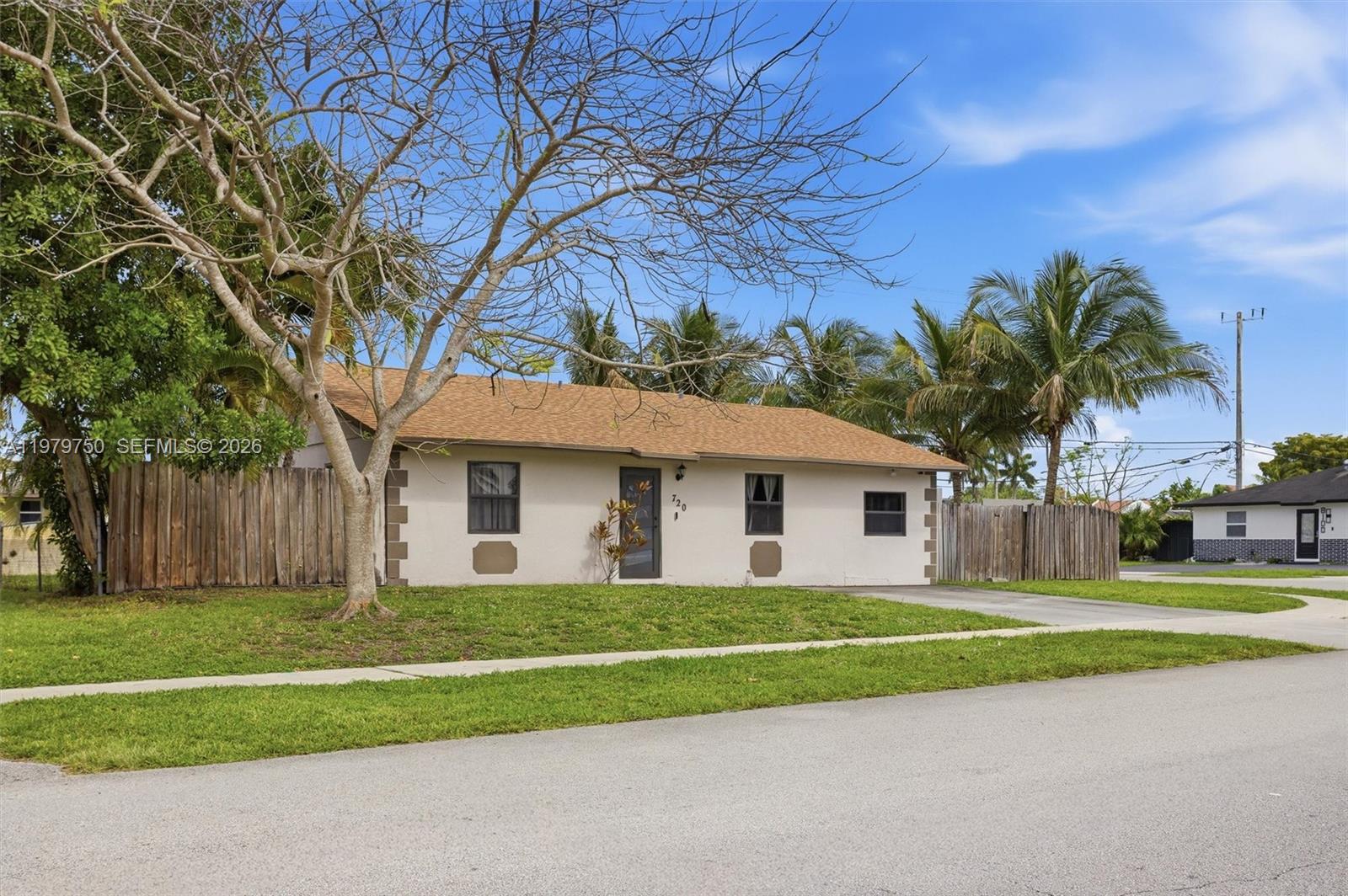 NORTH LAUDERDALE VILLAGE - Residential