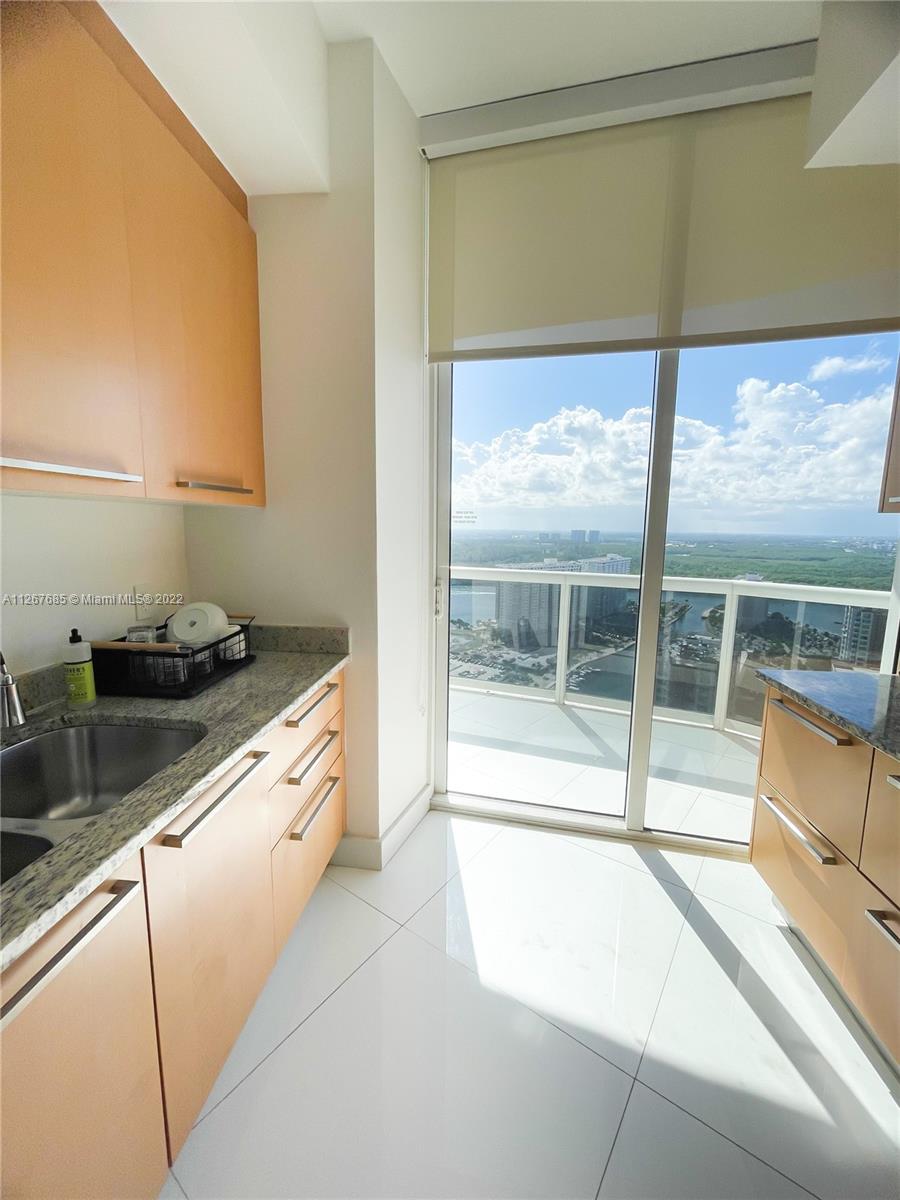 TDR TOWER II CONDO - Residential