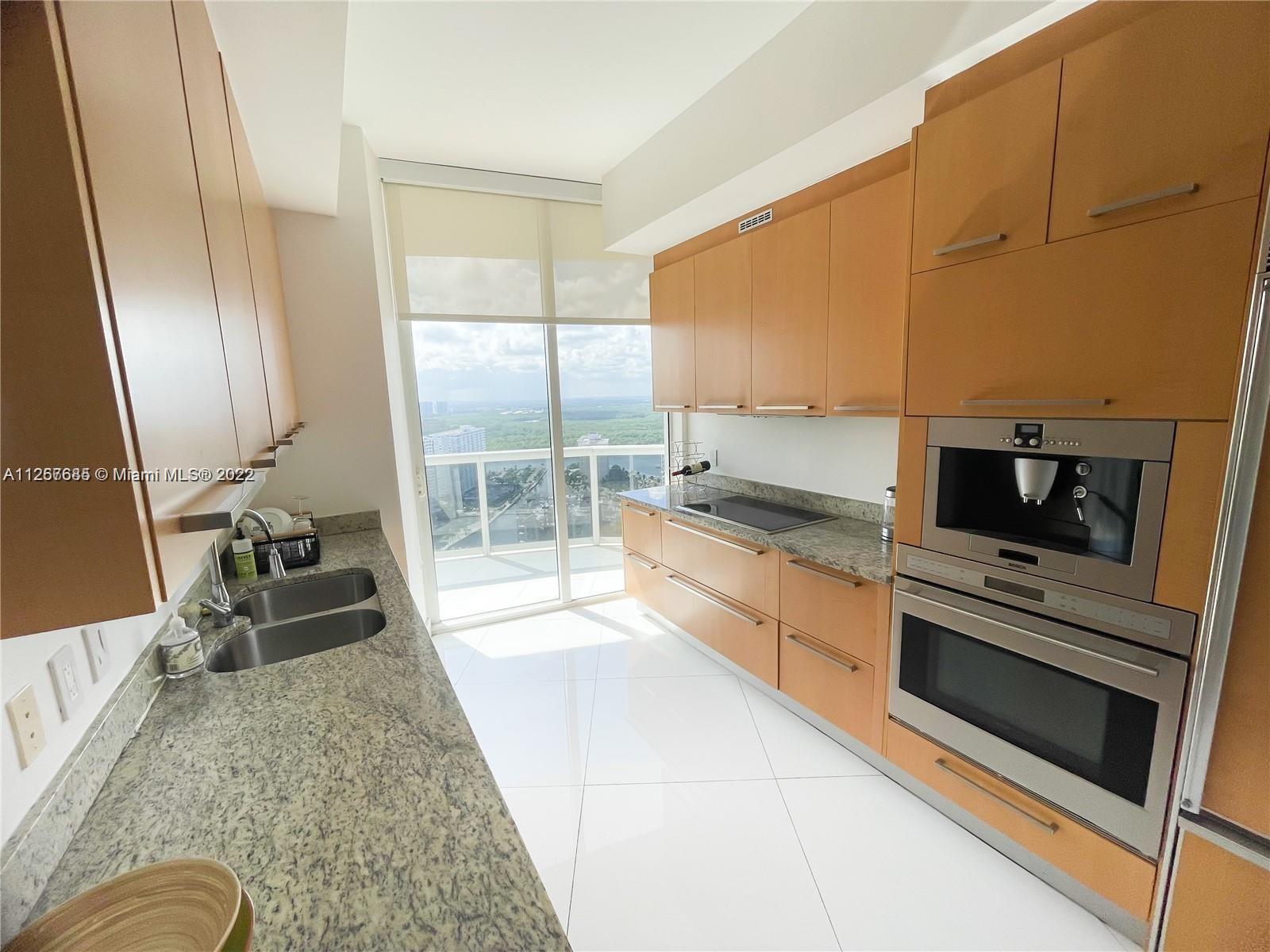 TDR TOWER II CONDO - Residential