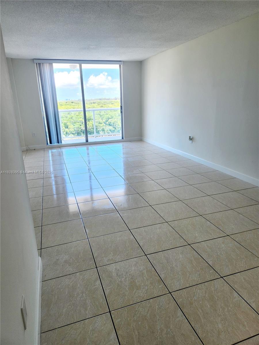 STRATFORD HOUSE CONDO - Residential Lease