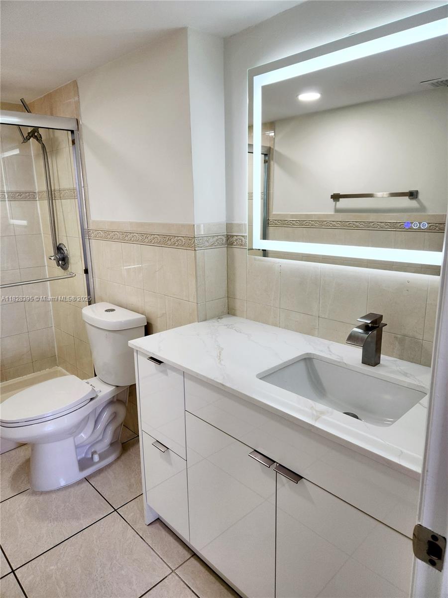 STRATFORD HOUSE CONDO - Residential Lease