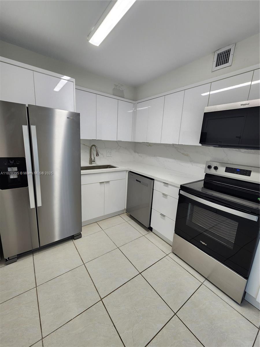 STRATFORD HOUSE CONDO - Residential Lease