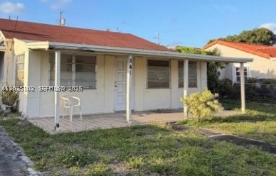 CENTRALLY LOCATED HOME IN HIALEAH IN THEPROCESS OF BEING REMODELED.  DON’T MISS OUT ON THIS OPPORTUNITY ANDCSLL AGRNT TODAY.