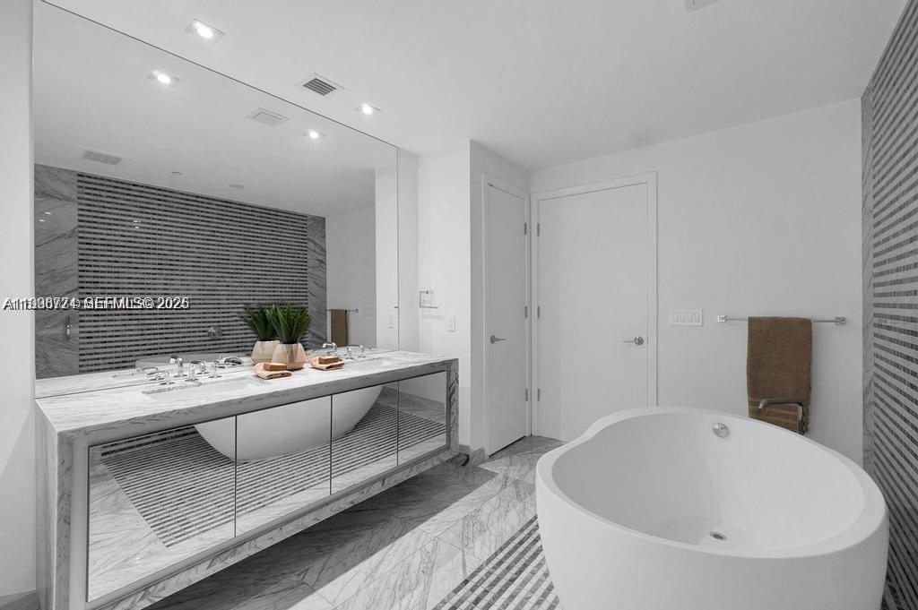 ELYSEE NANCY TERRACE - Residential