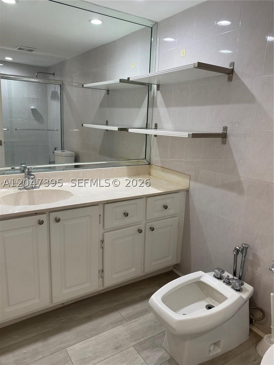 GABLES PARK TOWER CONDO - Residential Lease