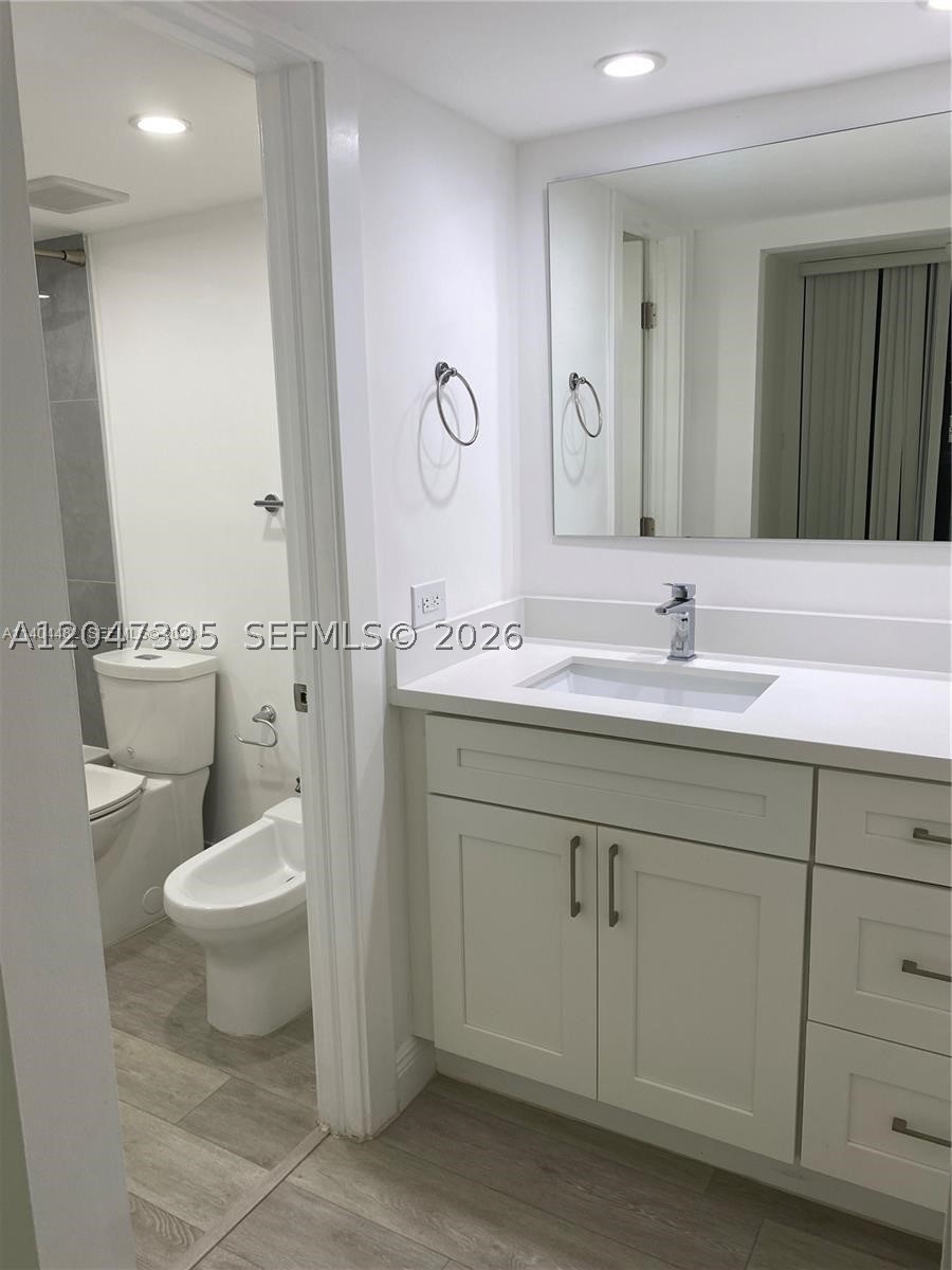 GABLES PARK TOWER CONDO - Residential Lease