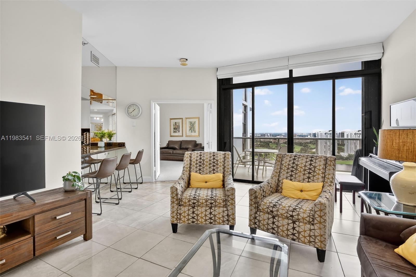 HAMPTONS WEST CONDO - Residential