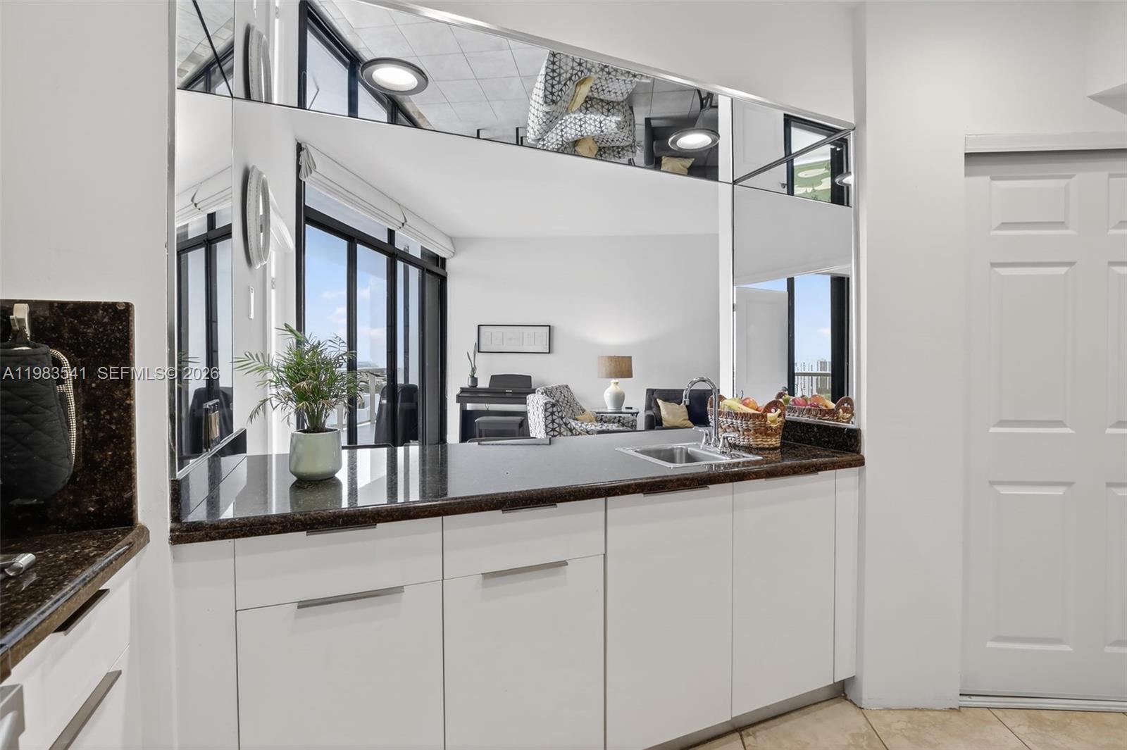 HAMPTONS WEST CONDO - Residential