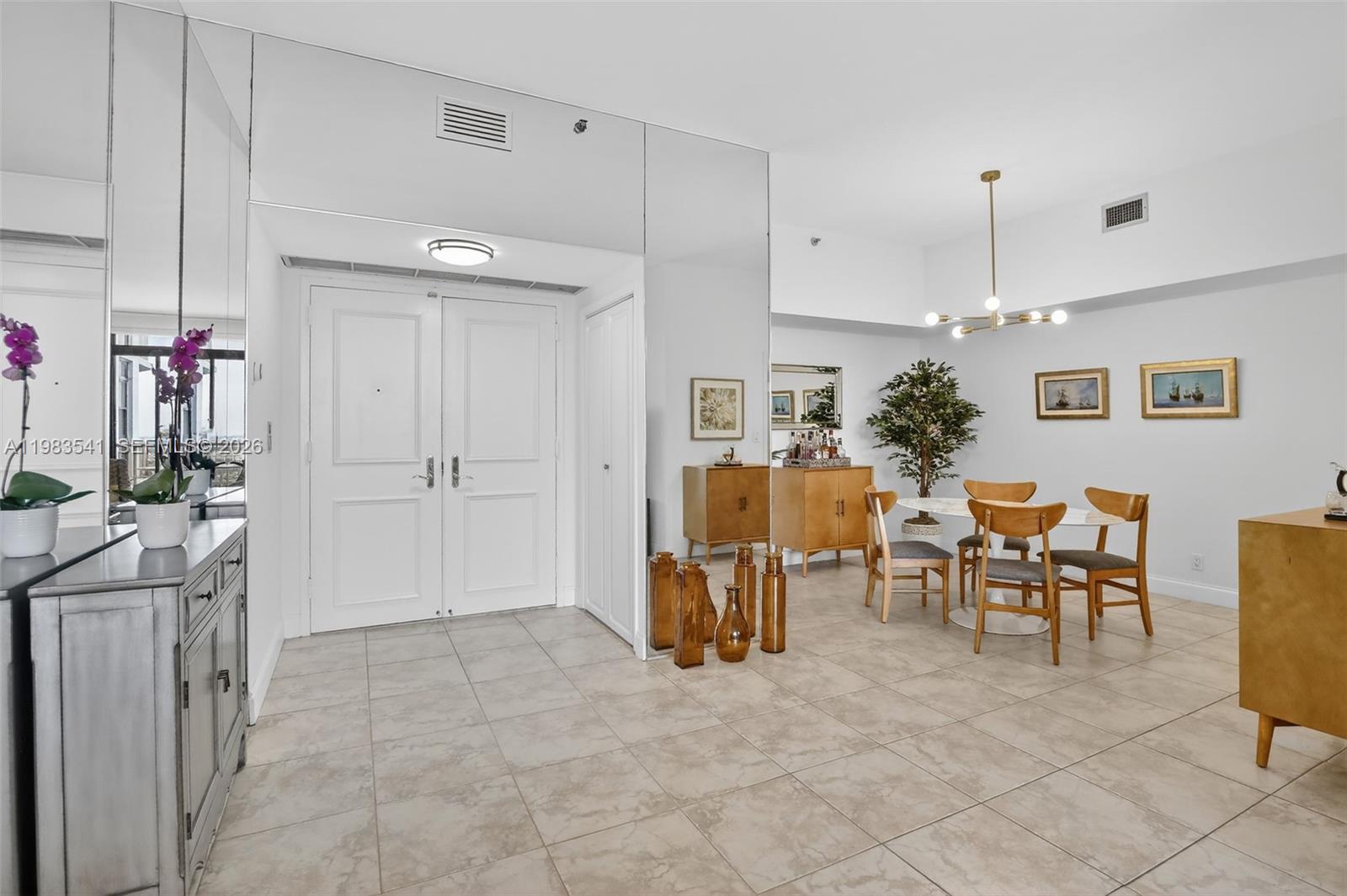 HAMPTONS WEST CONDO - Residential