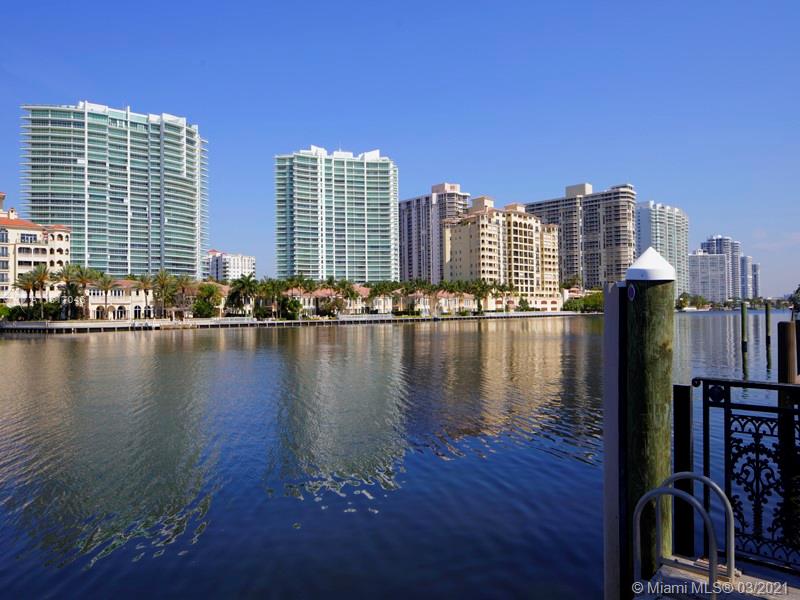 GOLDEN BEACH SEC D - Residential