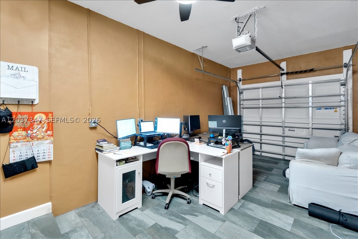 RESIDENCES AT PALM AIRE - Residential Lease
