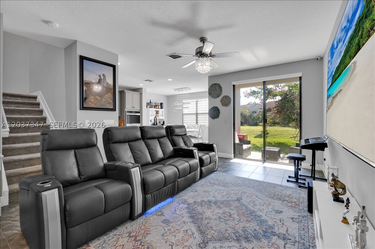 RESIDENCES AT PALM AIRE - Residential Lease