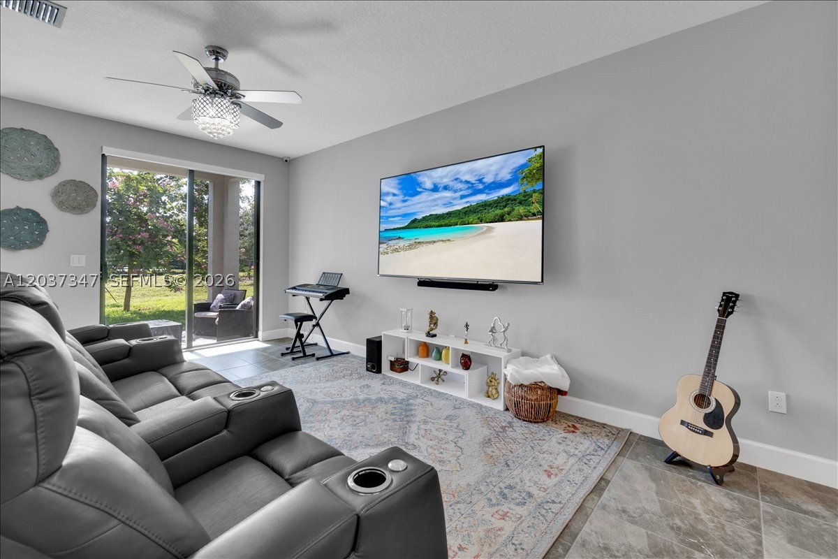 RESIDENCES AT PALM AIRE - Residential Lease