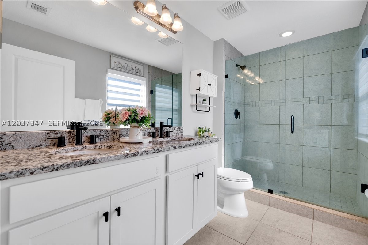 RESIDENCES AT PALM AIRE - Residential Lease