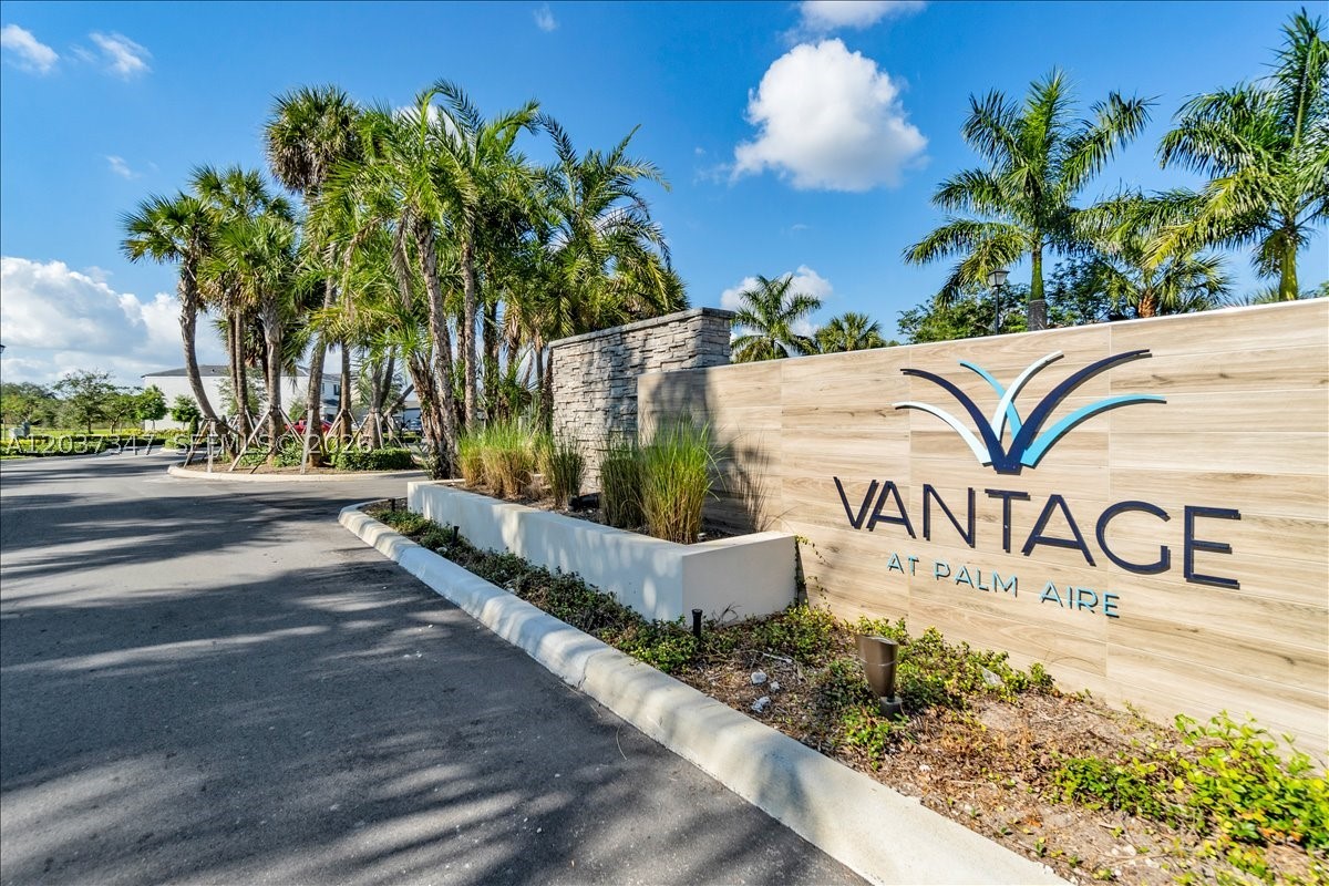 RESIDENCES AT PALM AIRE - Residential Lease