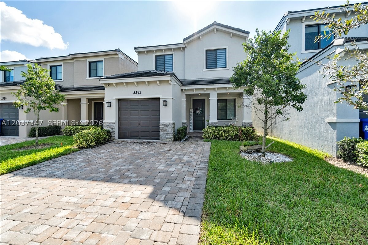RESIDENCES AT PALM AIRE - Residential Lease