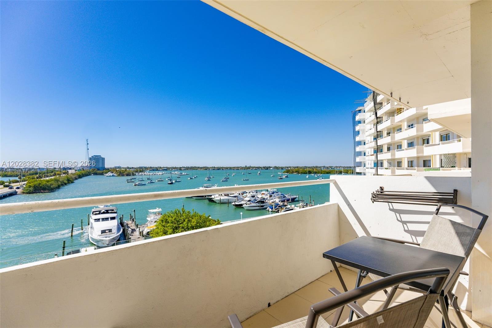 BAYSHORE YACHT & TENNIS - Residential