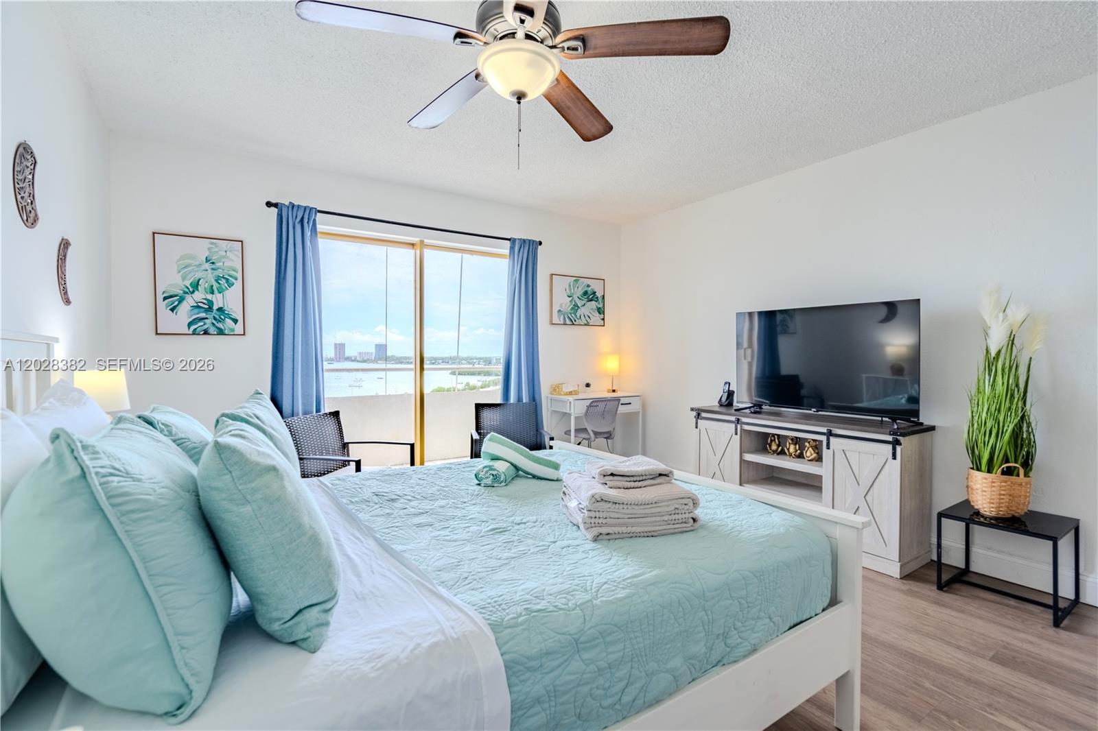 BAYSHORE YACHT & TENNIS - Residential