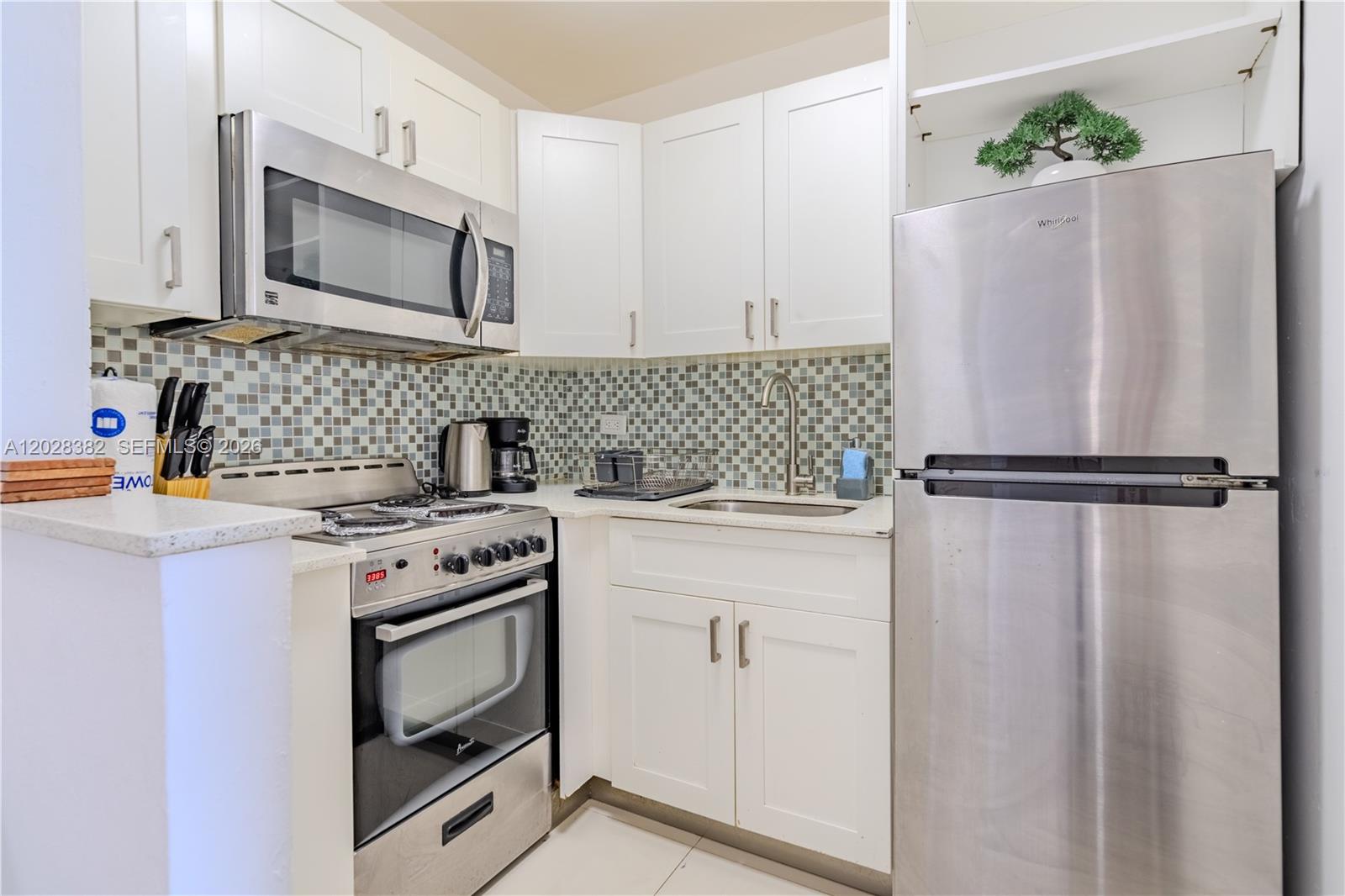 BAYSHORE YACHT & TENNIS - Residential