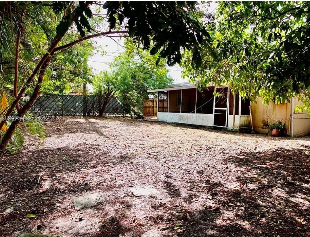 HONEYHILL ESTS SEC 1 1ST - Residential Lease