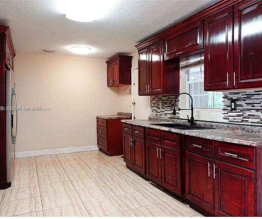 HONEYHILL ESTS SEC 1 1ST - Residential Lease