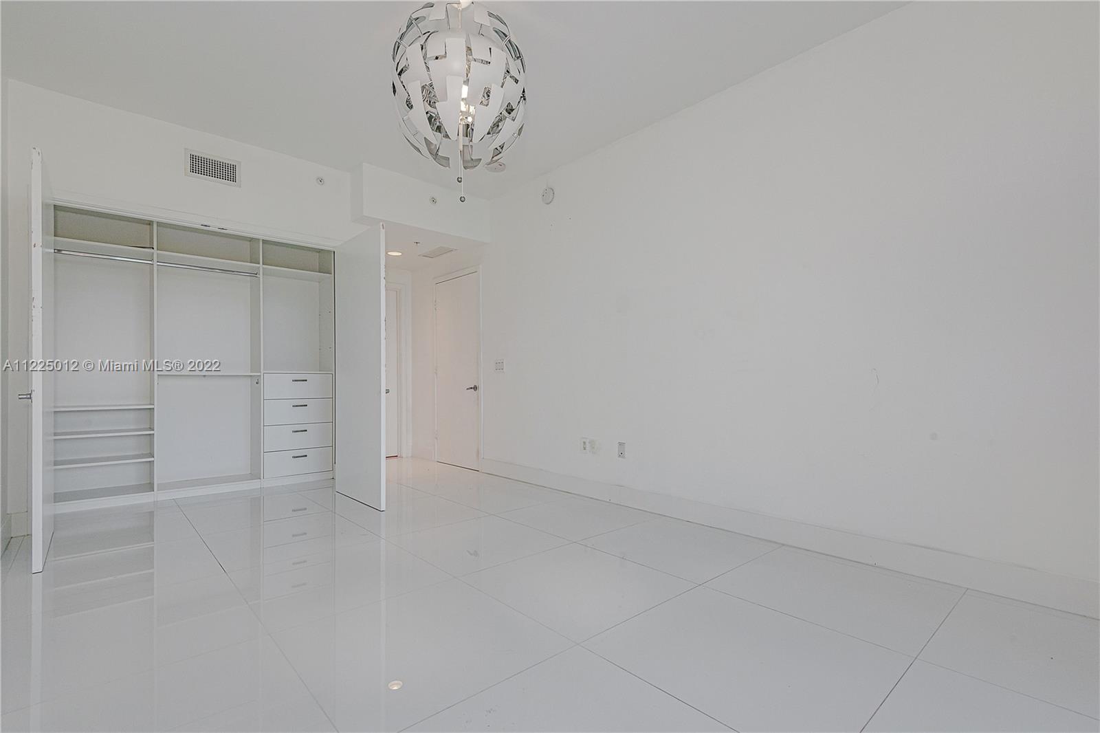 MARINA PALMS RESIDENCES N - Residential