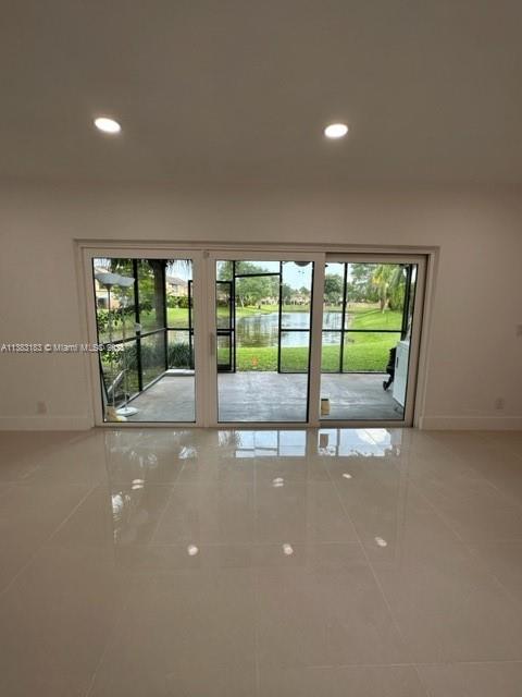 SPRINGTREE LAKES - Residential