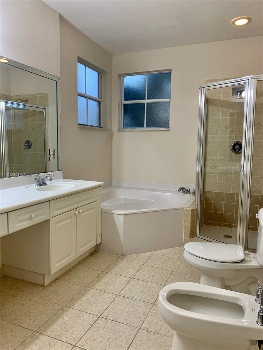 KENDALLAND - Residential Lease