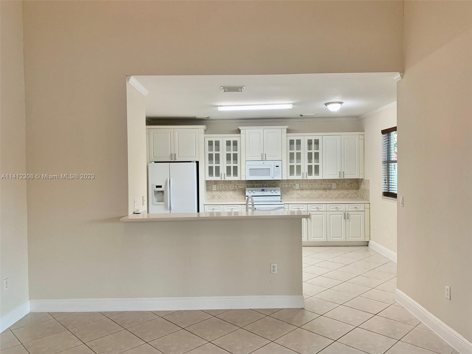 KENDALLAND - Residential Lease